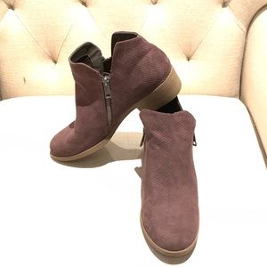 Universal Thread | Suede Booties